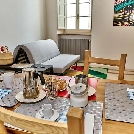 Colorato E Vivace Bilocale * Lucca