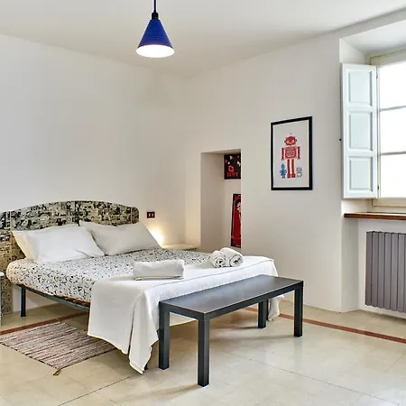 Colorato E Vivace Bilocale Apartment *